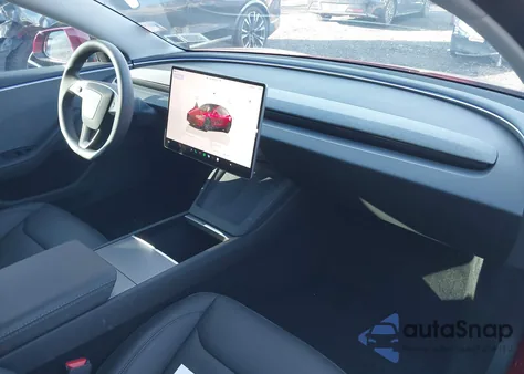 2025 Tesla Model 3 Long Range Rear-Wheel Drive/Standard z USA, uszkodzony, nr VIN 5YJ3E1EA0SF021585